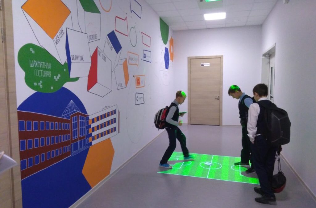 В гостях у детского технопарка «Кванториум» и Центра цифрового образования детей “IT-куб” в Великом Новгороде